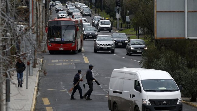 Proponen implementar restricción vehicular con pase diario