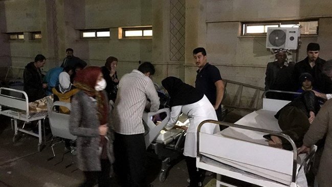 A más de 700 suben los heridos por el fuerte terremoto en Irán