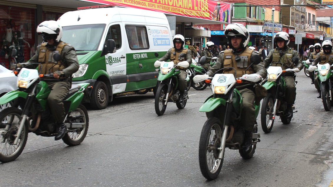 Motoristas de Carabineros refuerzan la seguridad en el casco histórico de Puerto Montt