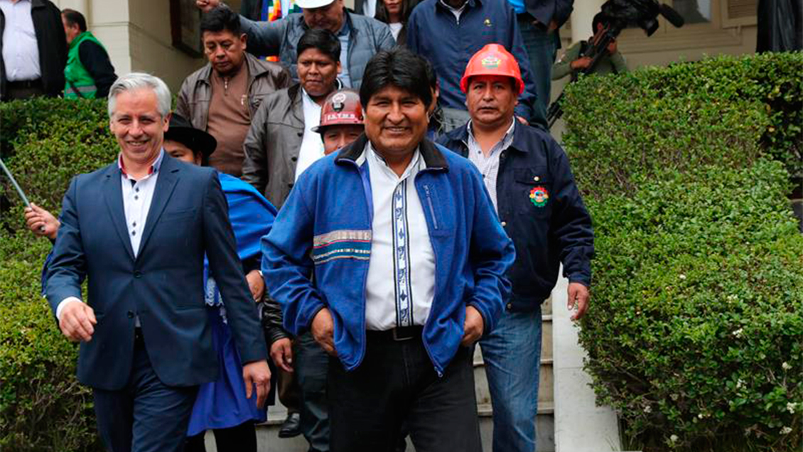 Morales se inscribió en las primarias y advierte con dar 