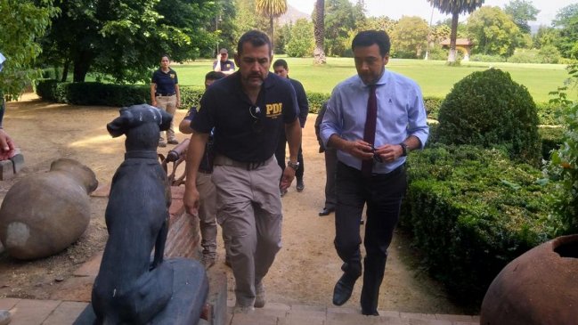 Encontraron otras 10 esculturas patrimoniales robadas en el fundo de Raúl Schüler