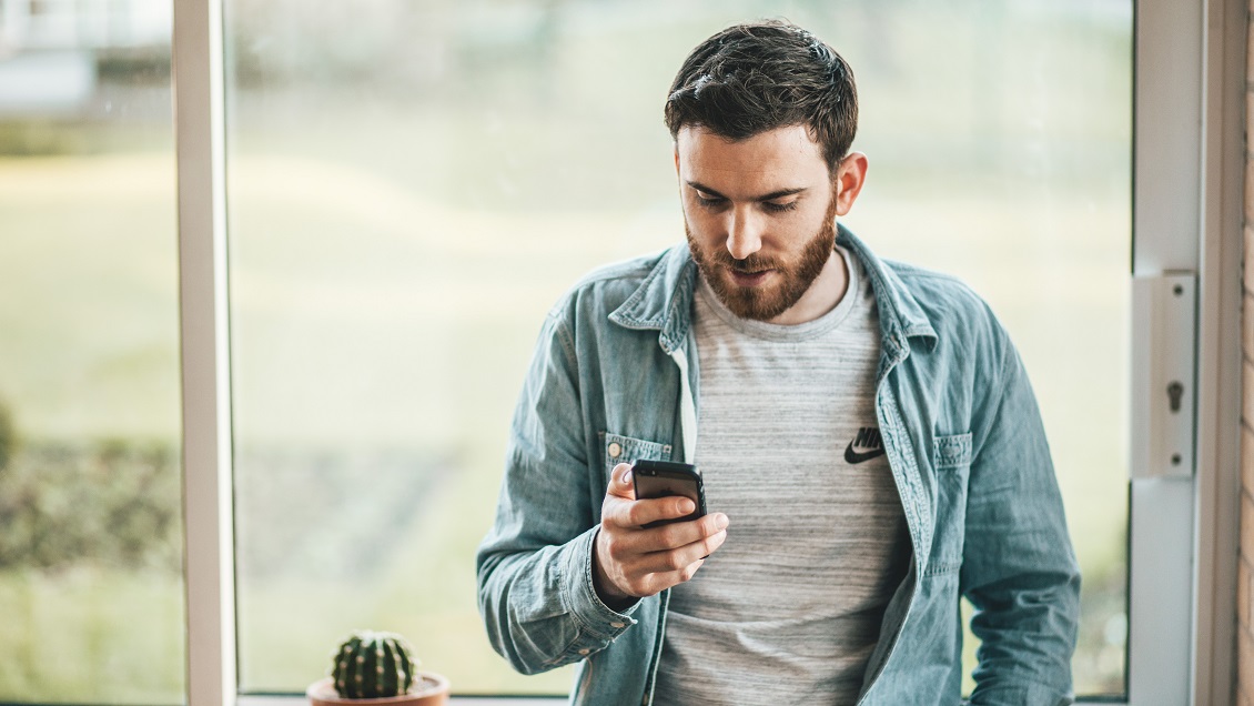 Joven pidió consejos de amor a sus padres y la respuesta sacó carcajadas en redes