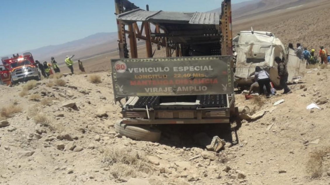 Conductor de camión falleció tras volcar en las cercanías del Paso de Jama