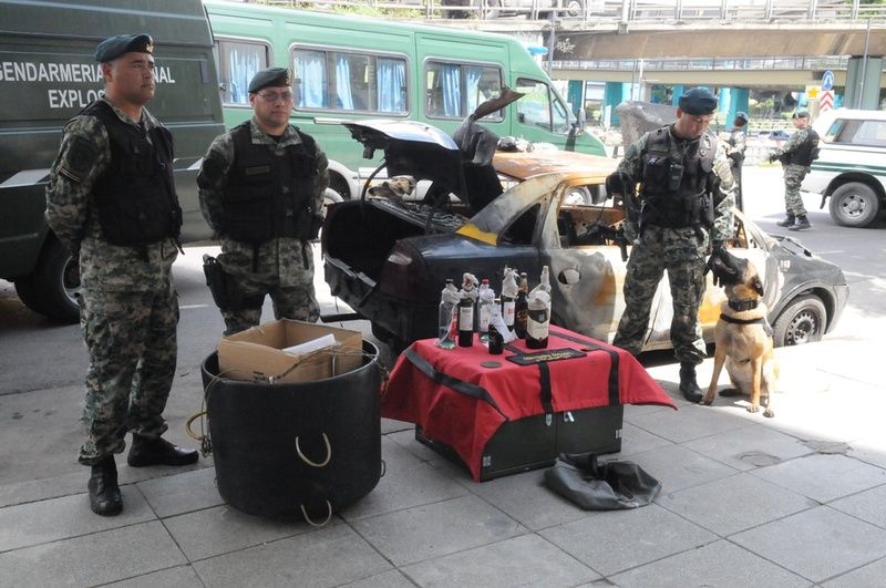 Hallan durante G20 en Buenos Aires un taxi quemado que tenía bombas molotov