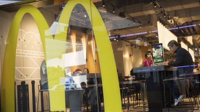 Hallan restos de heces en todas las pantallas táctiles de McDonald's analizadas en Reino Unido