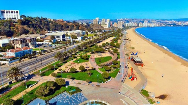 Reginato pedirá a Piñera que intervenga en pugna por terrenos del borde costero