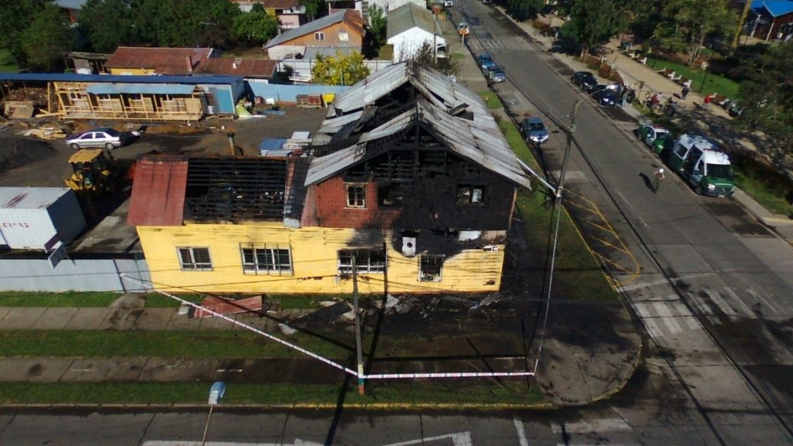Osorno: Un niño de 12 años falleció en incendio la madrugada de este domingo en Purranque