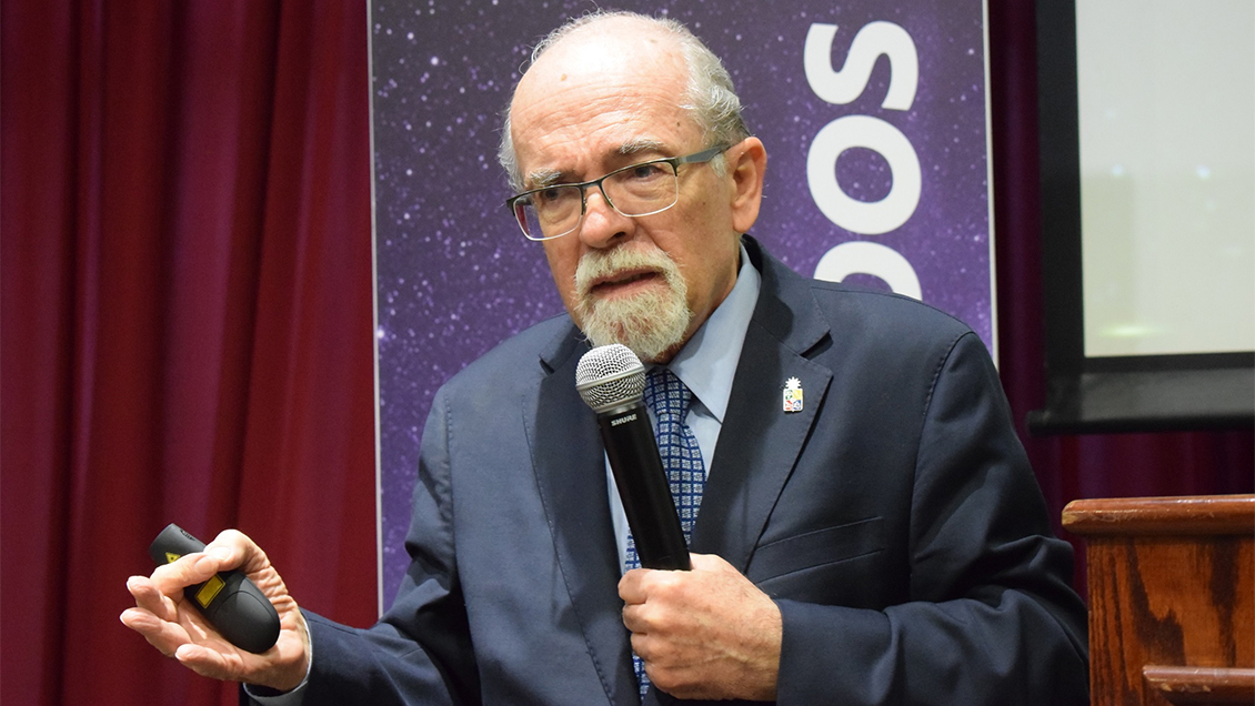 José Maza lapidario: ¡El horóscopo es otra estupidez como la Tierra plana!