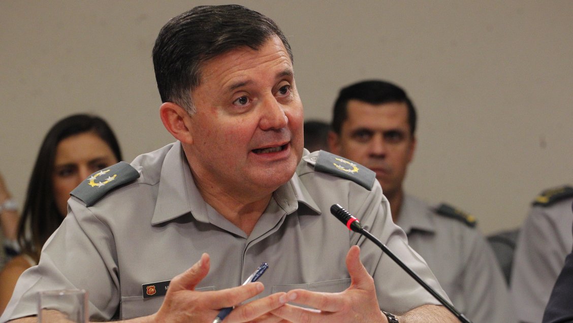 Comandante en jefe del Ejército declaró por presunta venta de armas a narcos