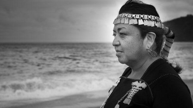 Presentan banco de imágenes de escritores mapuche