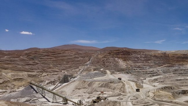Empresa canadiense acordó venta del 30 por ciento de mina chilena a firma japonesa