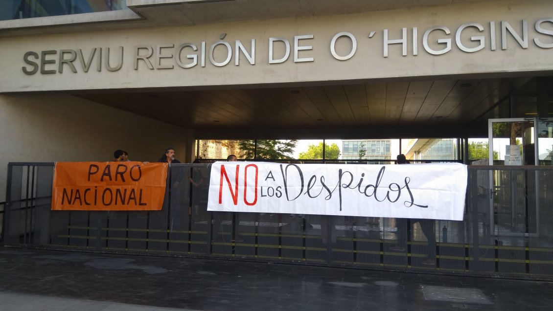 Funcionarios del Serviu realizan paro de advertencia tras despidos de trabajadores en O'Higgins