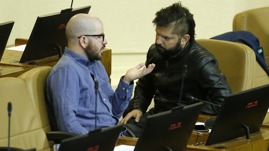 Frente Amplio insiste en rebajar dieta parlamentaria tras polémica por viáticos