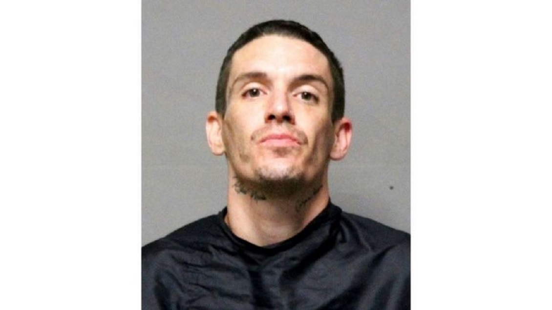 Escapó de la cárcel y minutos después murió: Trataba de robar una casa