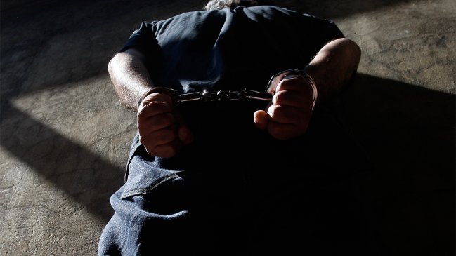 Condenan a 112 años a un hombre que violó y dejó embarazadas a sus hijas