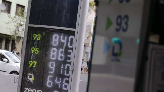 Gobierno pronostica un mes más de baja en los combustibles