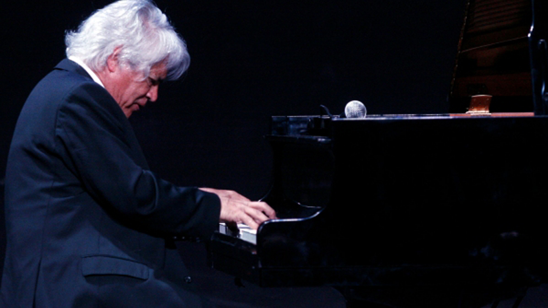 Roberto Bravo realizará concierto gratuito este sábado en Santiago