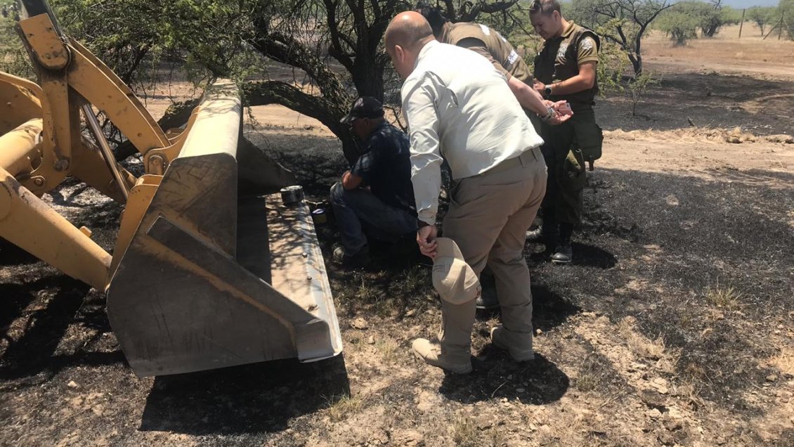 Sujeto calentó su almuerzo con un soplete y causó un incendio forestal