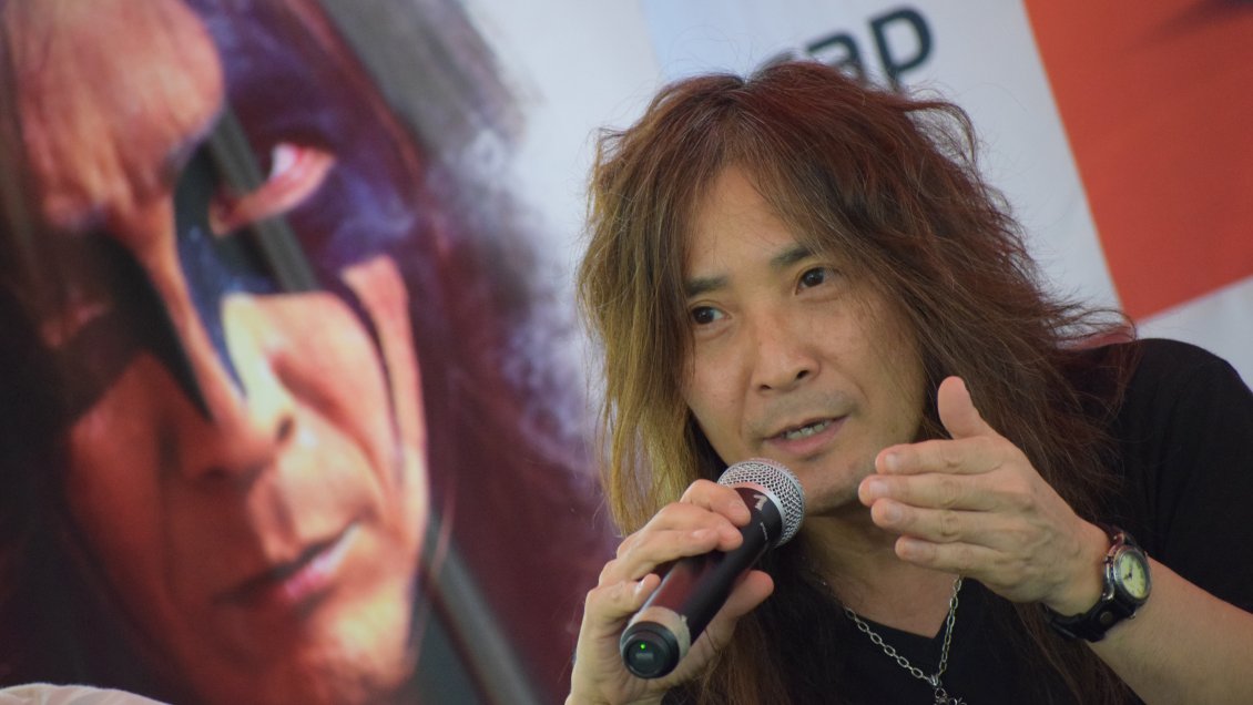 Histórica voz de la música japonesa llega a encender a los fanáticos de Arica