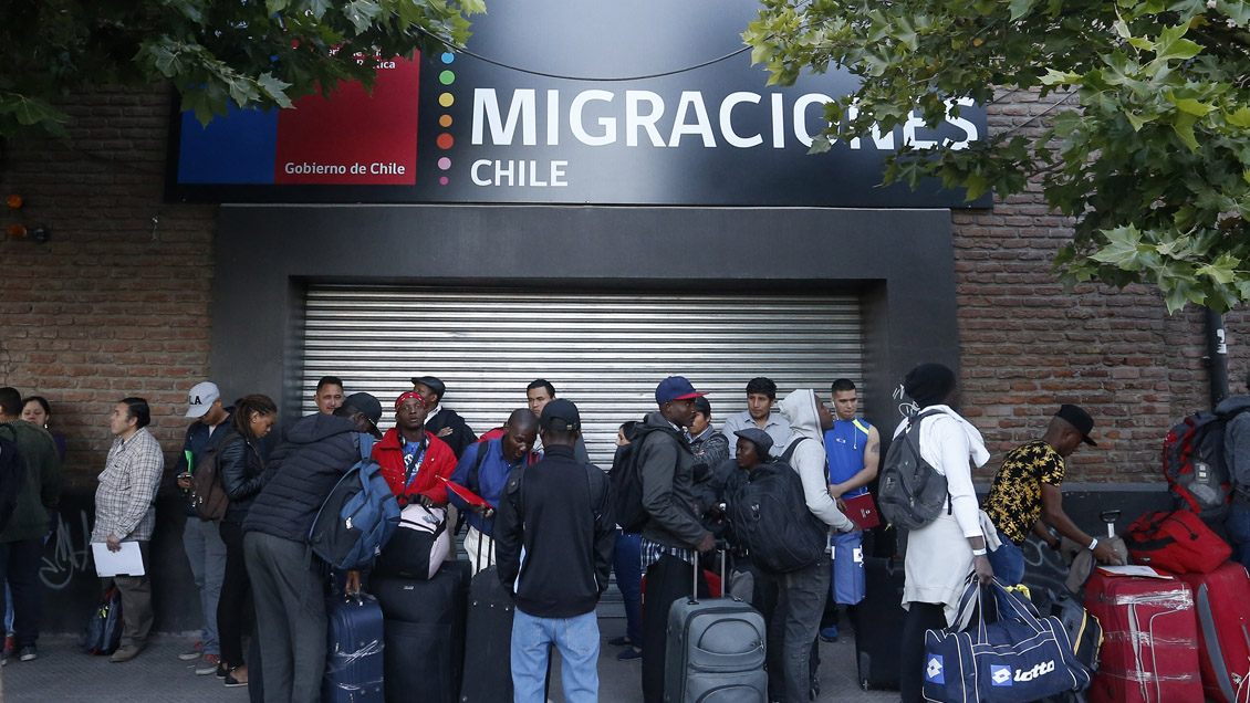 Senado citará al canciller por salida de Chile del Pacto Mundial para la Migración