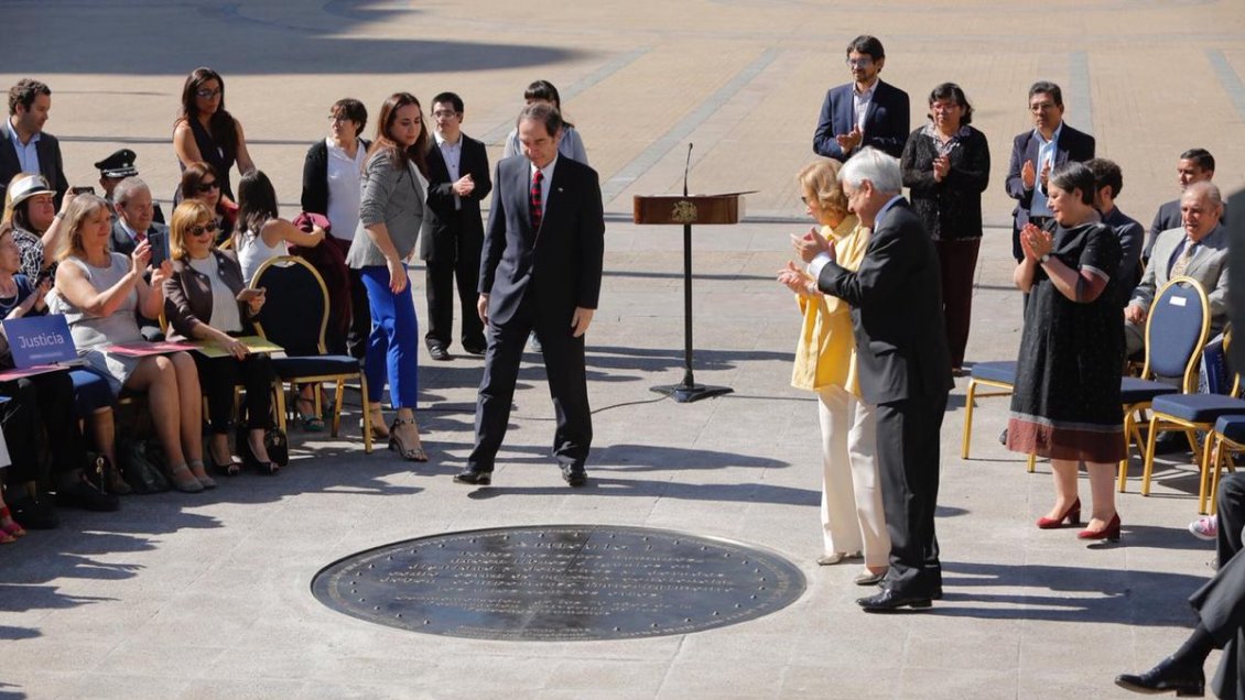 Presidente Piñera inauguró placa conmemorativa a 70 años de la declaración de DDHH