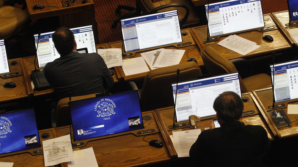 Diputados: Citan a comités para revisar bono por desgaste de vehículos