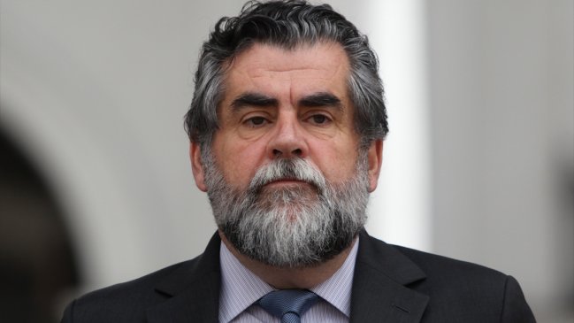 Ex subsecretario replicó a Ubilla por plantear que migrar 