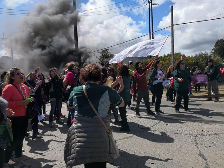 Carabineros detuvo a 19 manifestantes de Fundación Integra en Ancud