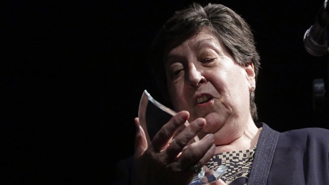 Carmen Frei criticó rechazo del Gobierno a Pacto Migratorio al recibir Premio de DDHH
