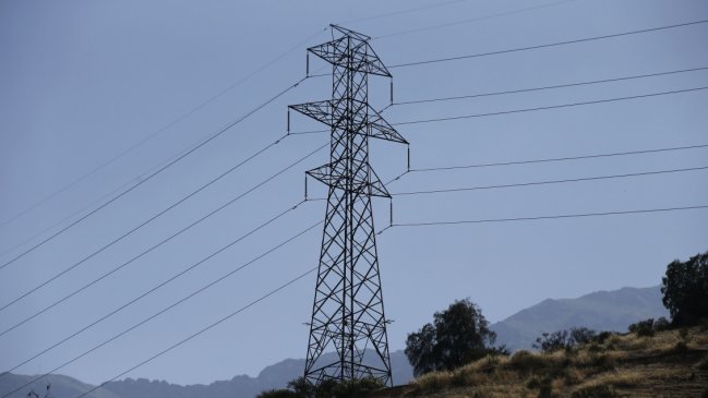 Disminuye promedio de horas sin suministro eléctrico en hogares de O'Higgins