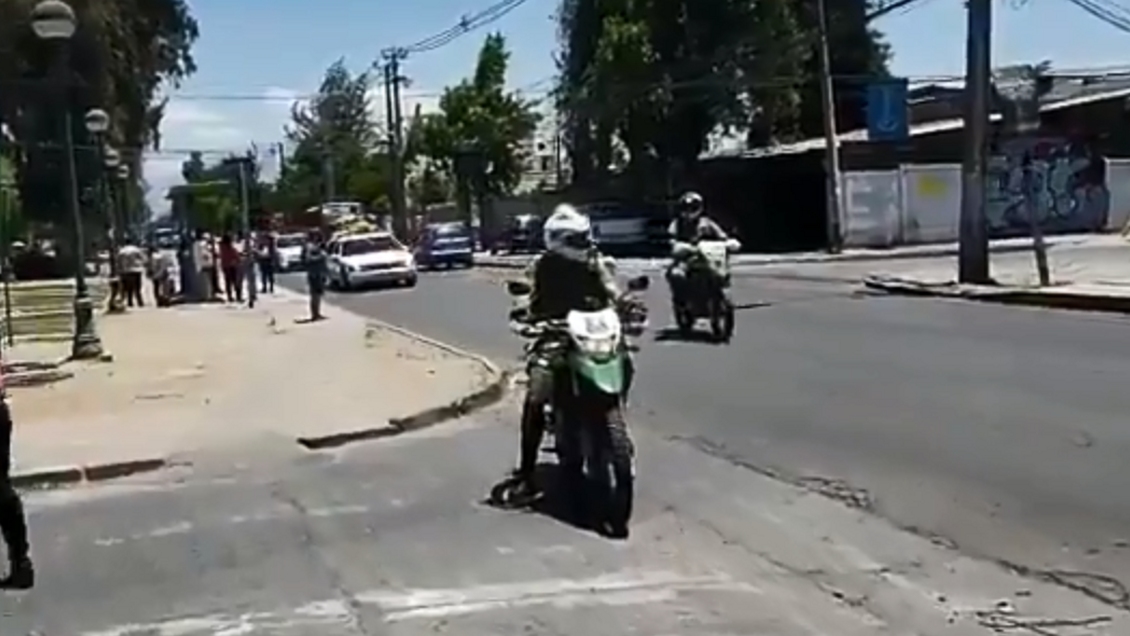 Con resguardo policial se desarrolla cortejo en población Parinacota de Quilicura