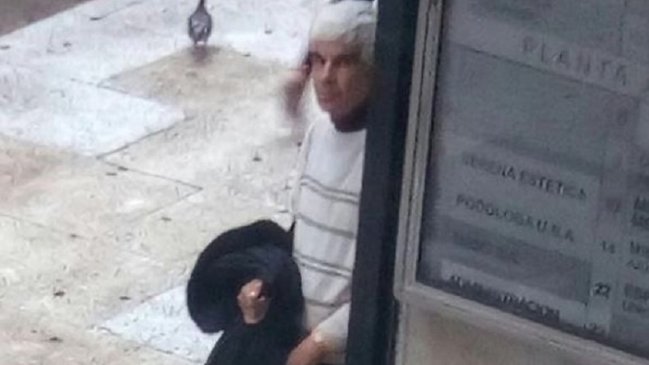 Una joven funó a hombre al que pilló masturbándose en plena calle