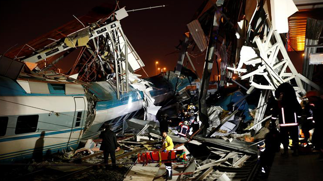 Accidente de tren de alta velocidad en Ankara deja varios muertos