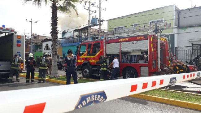 Incendio afectó cuatro casas en Iquique