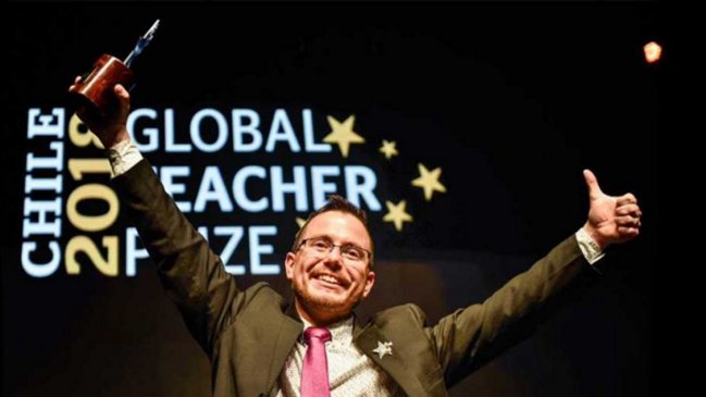 Chileno entre 50 mejores profesores del mundo: La Escuela hospitalaria te muestra lo valioso de la vida