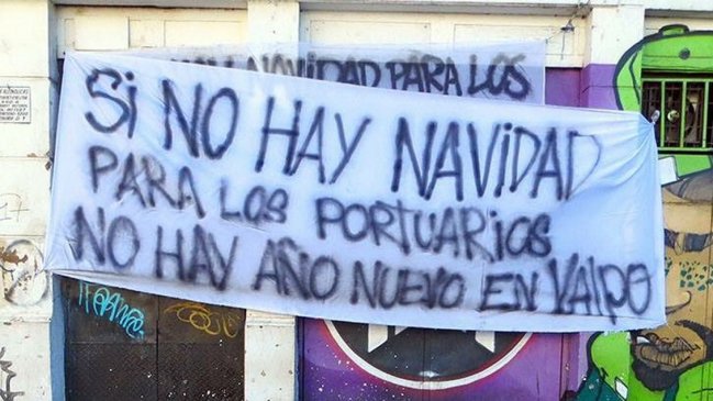 Portuarios de Valparaíso amenazan con boicotear celebración de Año Nuevo en el Mar