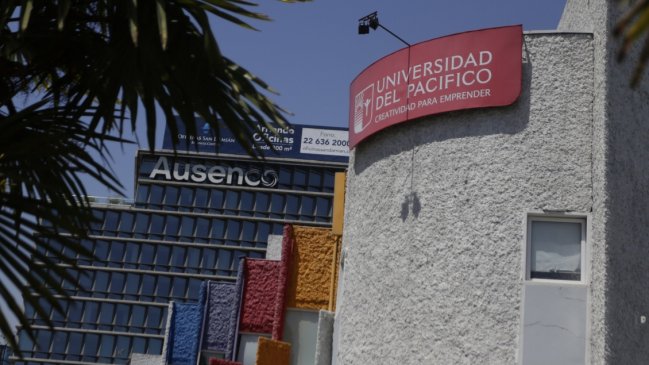 Estudiantes exigen reunirse con la ministra Cubillos por crisis en la U. del Pacífico