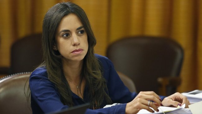 Diputada Núñez emplazó a Felipe Kast a 