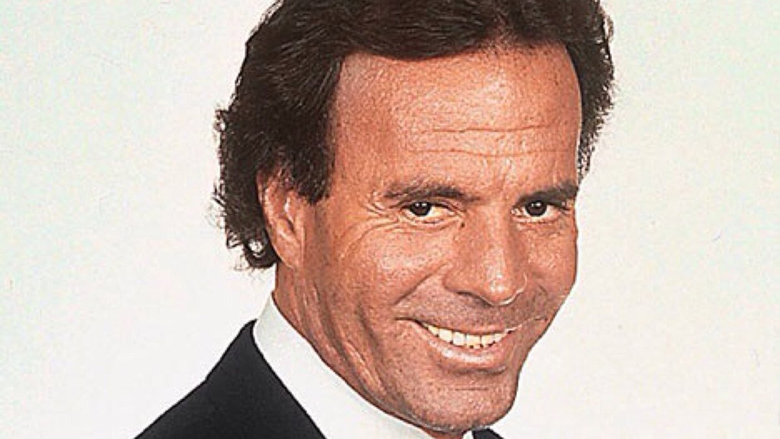 Eterno: Julio Iglesias regresa a Chile con show en el Movistar Arena
