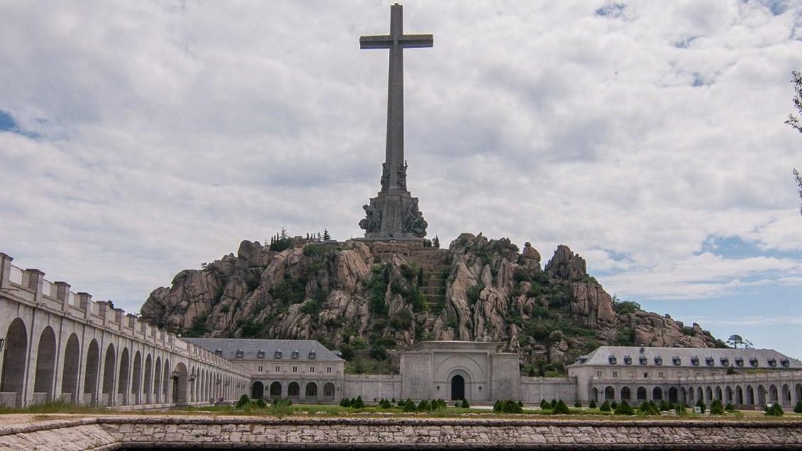 Portazo a la familia de Franco: Supremo español autorizó exhumar restos del dictador