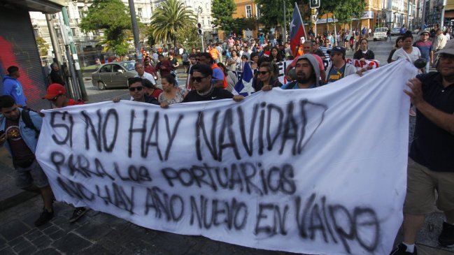 Portuarios cumplieron un mes movilizados: No descartan paro nacional