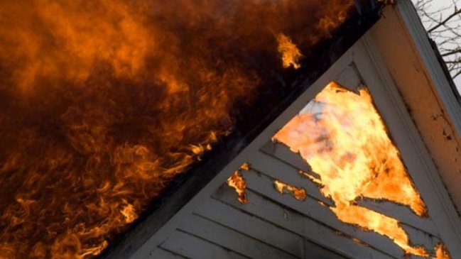 Violento incendio registrado en Osorno dejó un muerto