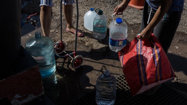 Llaman a la comunidad a entregar antecedentes para demanda colectiva tras corte total de luz y agua en Arica