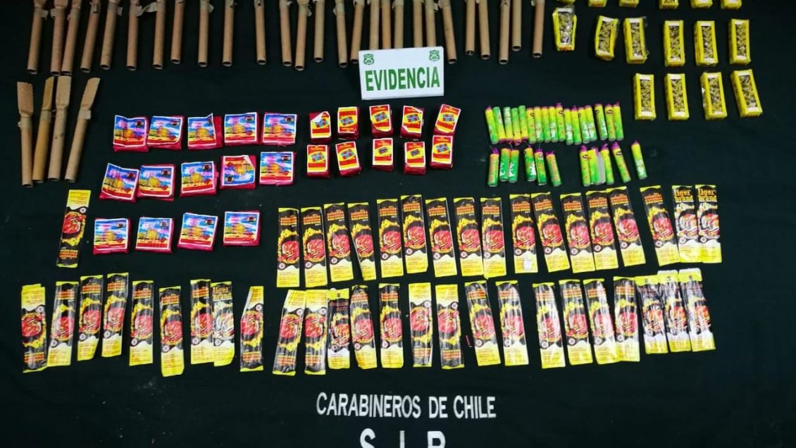 Dos detenidos por venta de fuegos artificales en Playa Cavancha