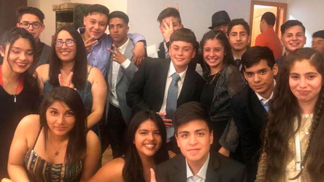 Alumnos que se quedaron sin fiesta de graduación en Viña del Mar celebrarán por partida doble