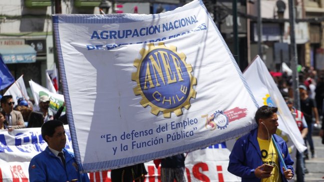 Diputado busca asegurar tutela laboral para funcionarios públicos