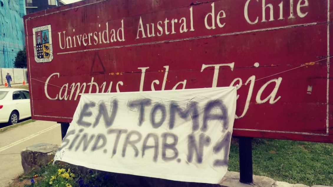Sindicato denuncia que Universidad Austral pagó 12 días de sueldo a trabajadores en huelga