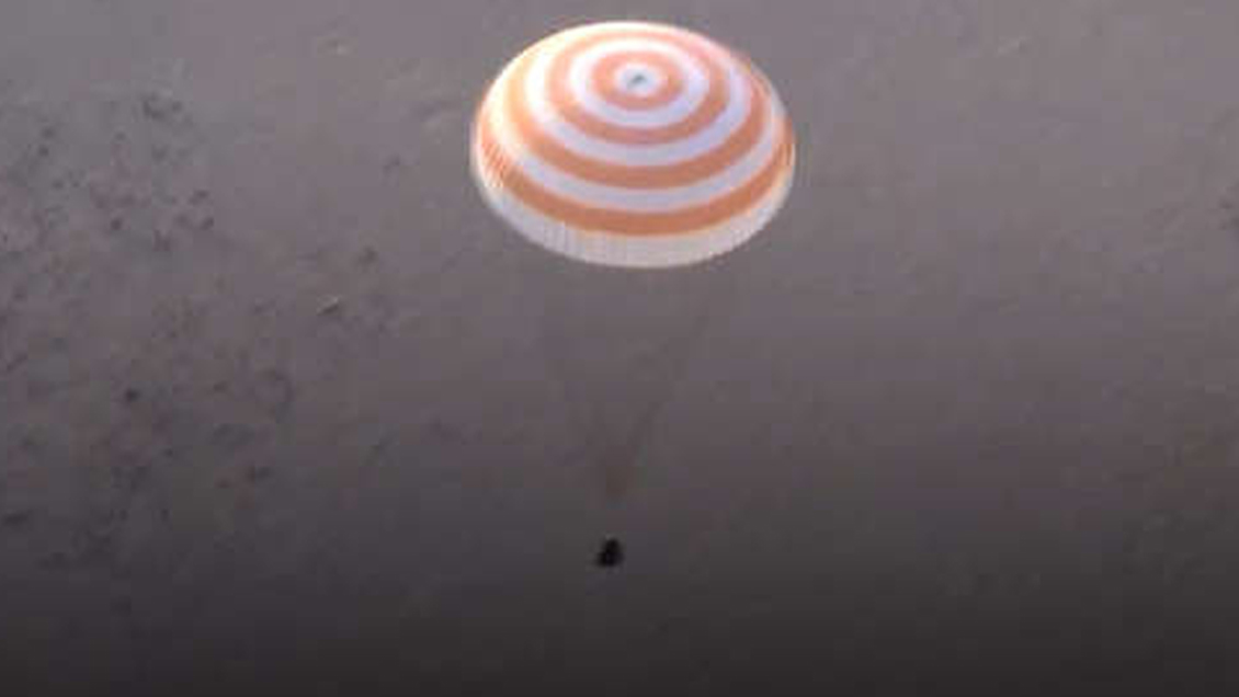 Tripulantes de la Soyuz MS-09 aterrizaron en Kazajistán tras casi 200 días en la EEI