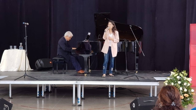 Roberto Bravo ofreció apoyo para potenciar rol educativo en colegio de La Florida