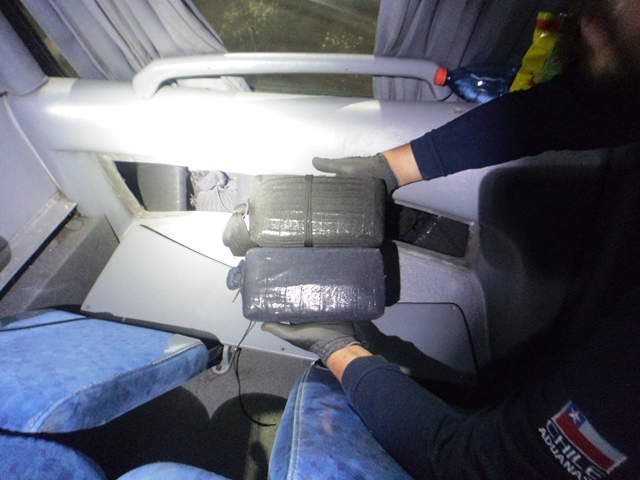 Encuentran 43 kilos de cocaína en bus que viajaba desde Iquique a Santiago